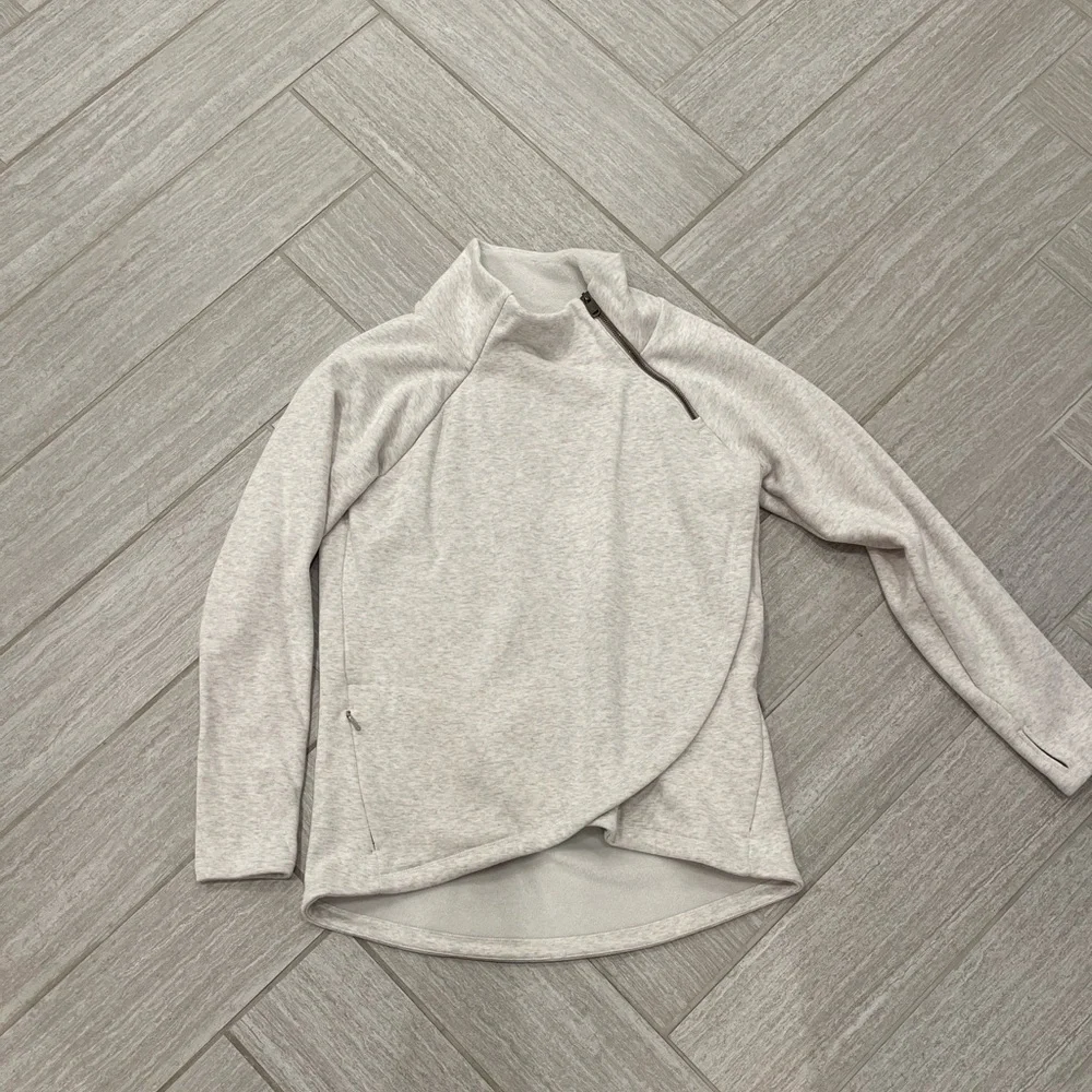 Athleta Cozy Karma Asymmetrical Sweetshirt - Picture 2 of 4